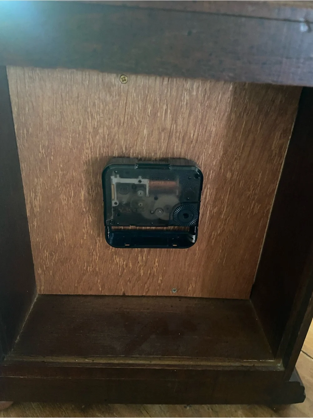 Vintage Mahogany Wood Mantle Clock